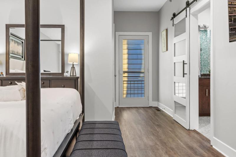 NEW Elegant Downtown Escape with Modern Comforts - image 10