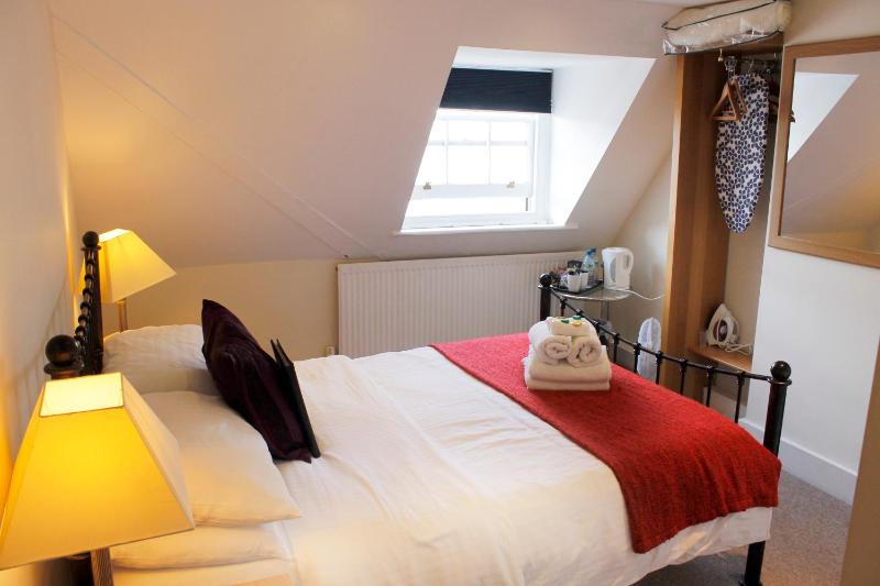 Double Room image 1