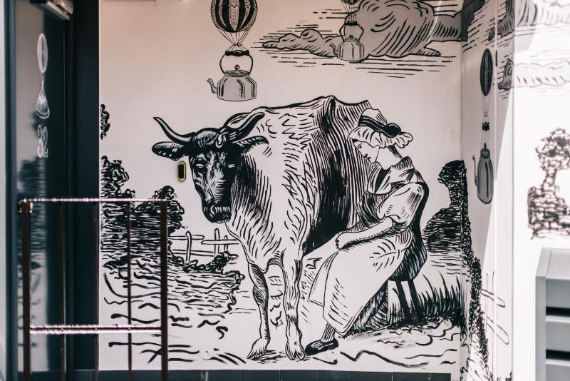 Executive Suite image 2