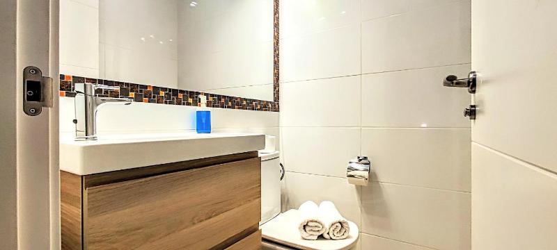 Bossa by Bizflats Monthly Terrace Apartment in Gràcia - image 9
