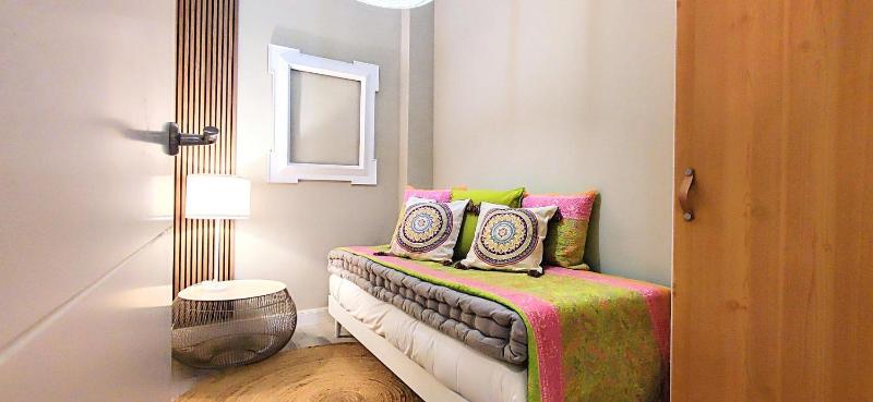 Bossa by Bizflats Monthly Terrace Apartment in Gràcia - image 13