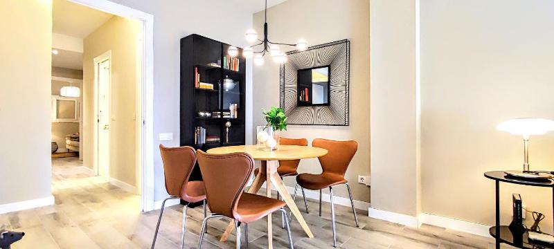 Bossa by Bizflats Monthly Terrace Apartment in Gràcia - image 3