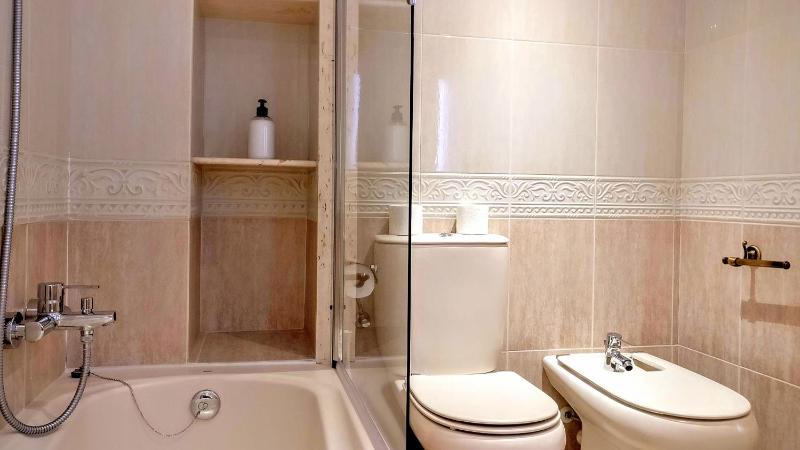 Gatsby by Bizflats Terrace Apartment near Camp Nou - image 9