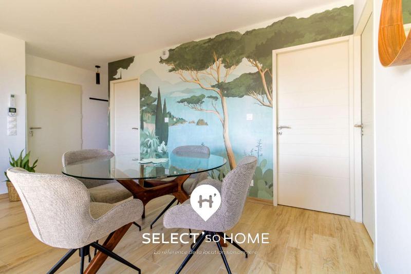 SELECT'soHOME - Appartement face à la mer avec piscine à Bormes-les-mimosas - CAPNAT-C04 - image 3