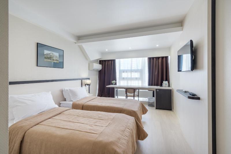 Superior Double or Twin Room image 1