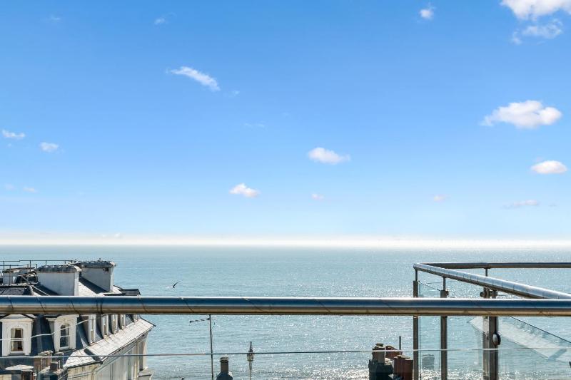 The Lanes Penthouse Large Terrace & Style & Sea View - image 1