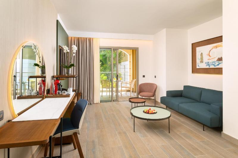 Adrián Hoteles Jardines de Nivaria - image 27