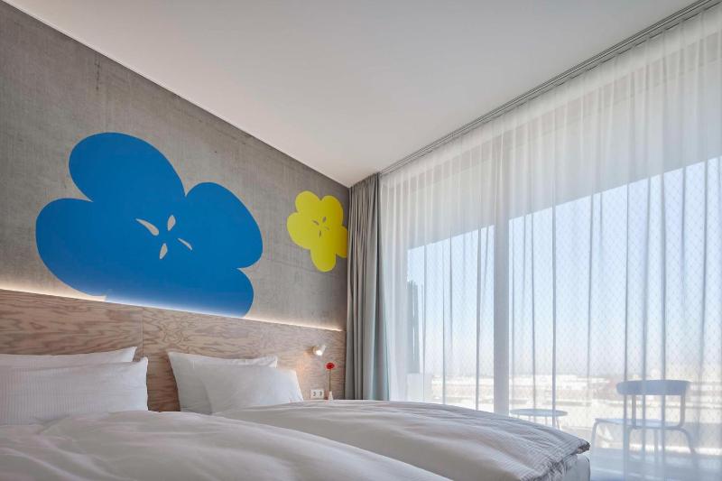 Flowers Hotel Essen - image 12