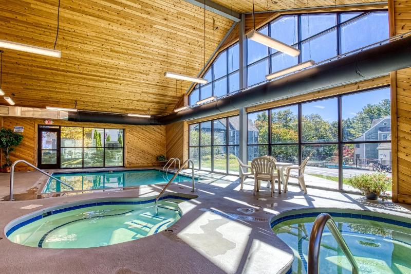 Cozy Bear Condo - Prime location just minutes from Ober Mountain downtown Gatlinburg - image 35