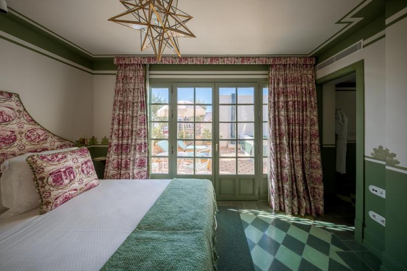 Cristine Bedfor Sevilla Boutique Hotel - image 6