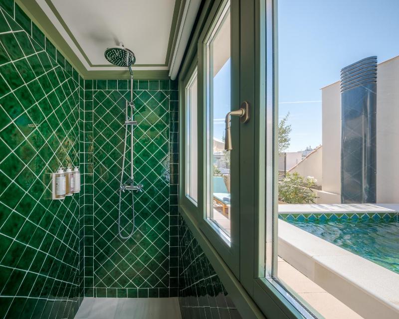 Cristine Bedfor Sevilla Boutique Hotel - image 10