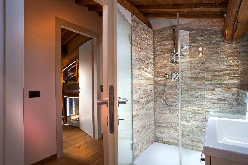 Apartment - Split Level image 4