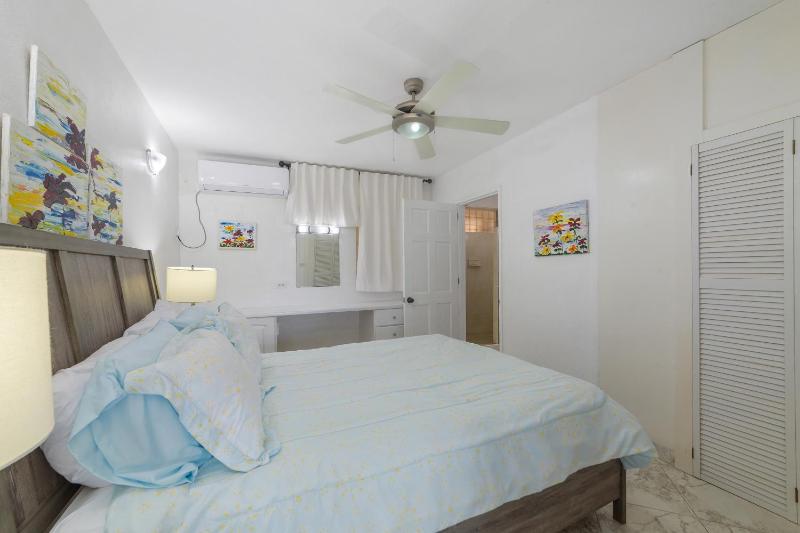 Rum Runner - Golden View 328 - image 9