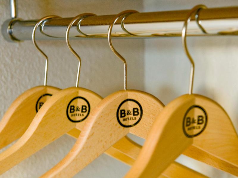 Quadruple Room image 2