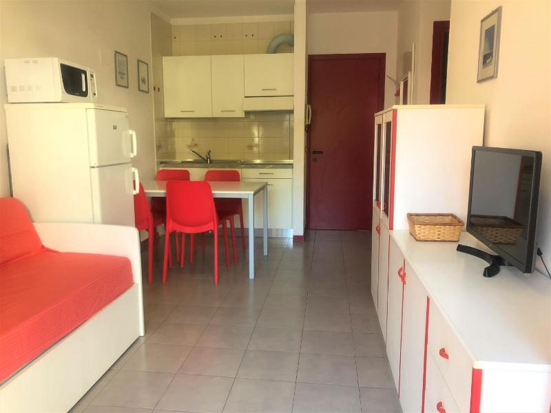 Apartment with pool access and terrace - image 16