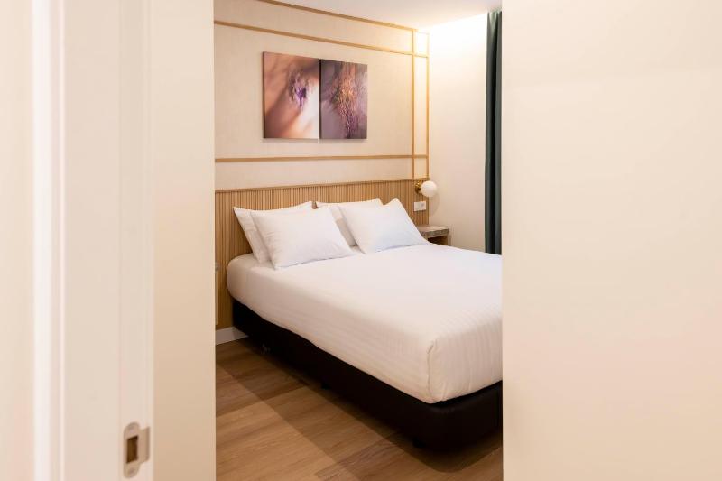 Silken Apartamentos Goya - image 4
