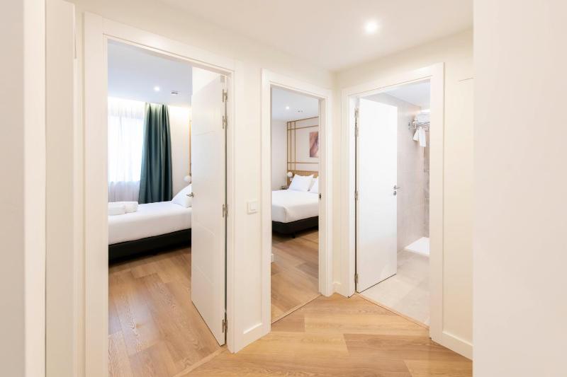 Silken Apartamentos Goya - image 6