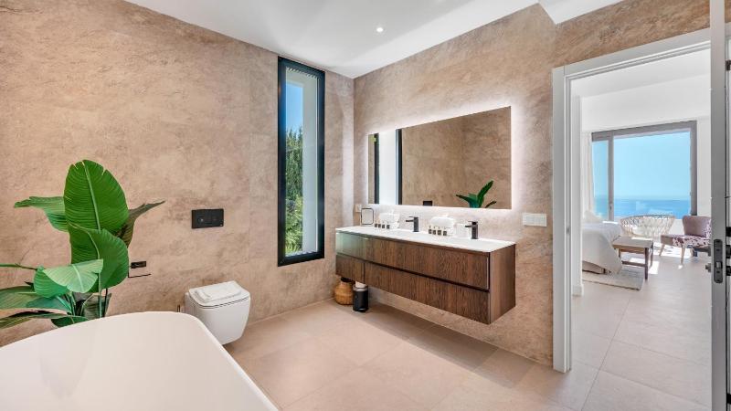 VACATION MARBELLA I Villa Riviera The View Luxury Villa Breathtaking Sea View Private Pool American BBQ Close Distance to the Finest Beaches - image 15