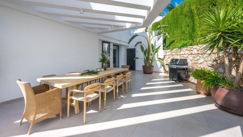 VACATION MARBELLA I Villa Riviera The View Luxury Villa Breathtaking Sea View Private Pool American BBQ Close Distance to the Finest Beaches - image 10