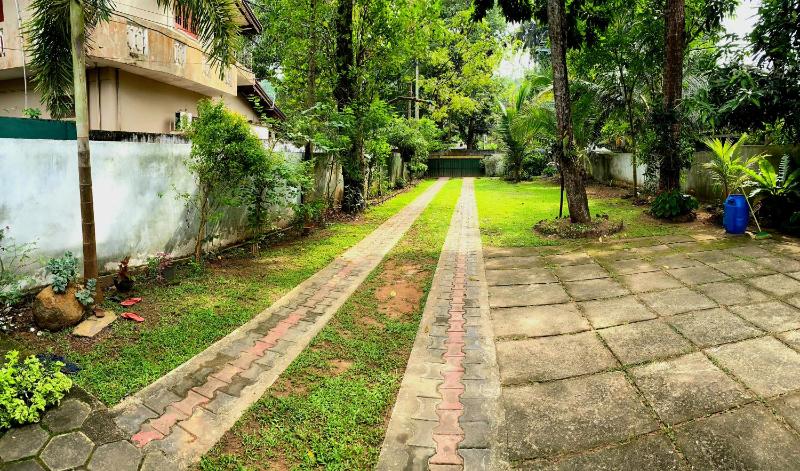 Villa In Mirissa - image 9