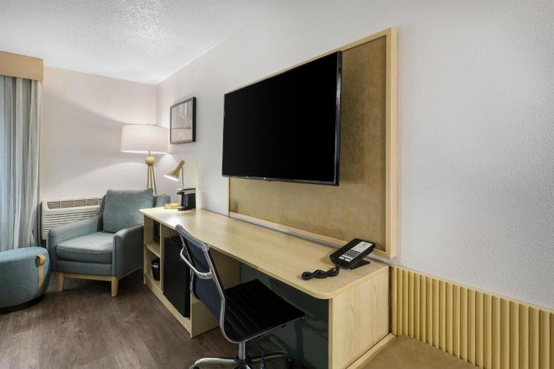 Best Western Portland West Beaverton - image 13