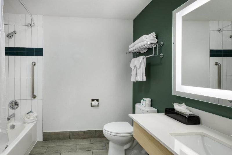 Best Western Portland West Beaverton - image 5