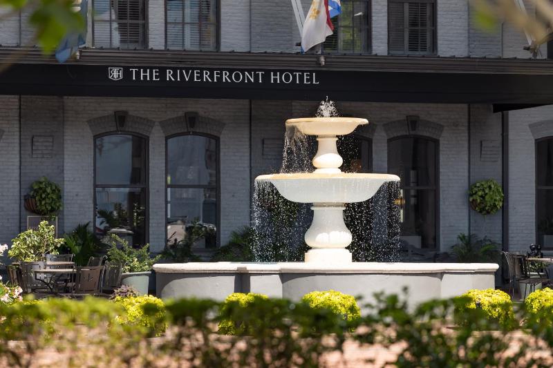THE RIVERFRONT HOTEL NEW ORLEANS - image 11