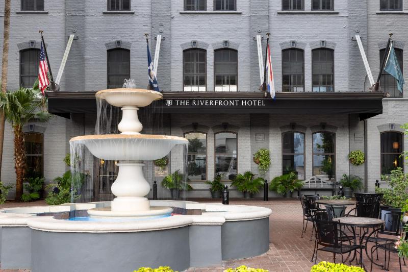 THE RIVERFRONT HOTEL NEW ORLEANS - image 1