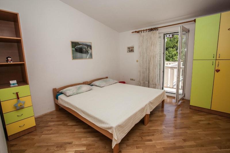 Apartments by the sea Rat Omis - 10014 - image 19