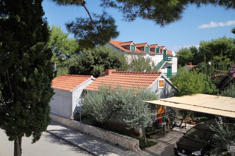 Apartments by the sea Mirca Brac - 5613 - image 19