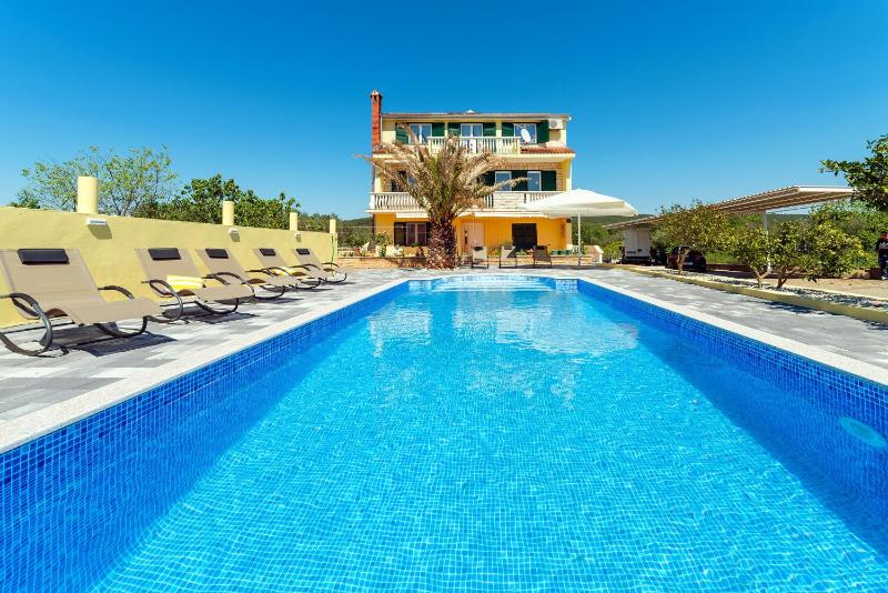 Apartments with swimming pool Bibinje Zadar - 6121 - image 48
