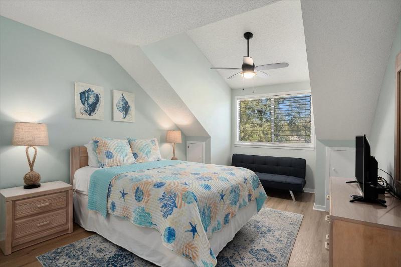 2D West Hyde Park condo - image 35