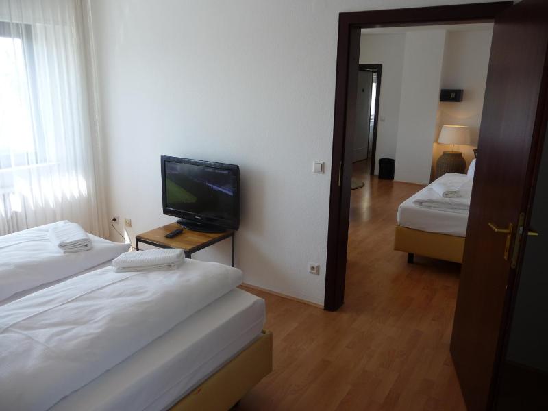 Quadruple Room image 3