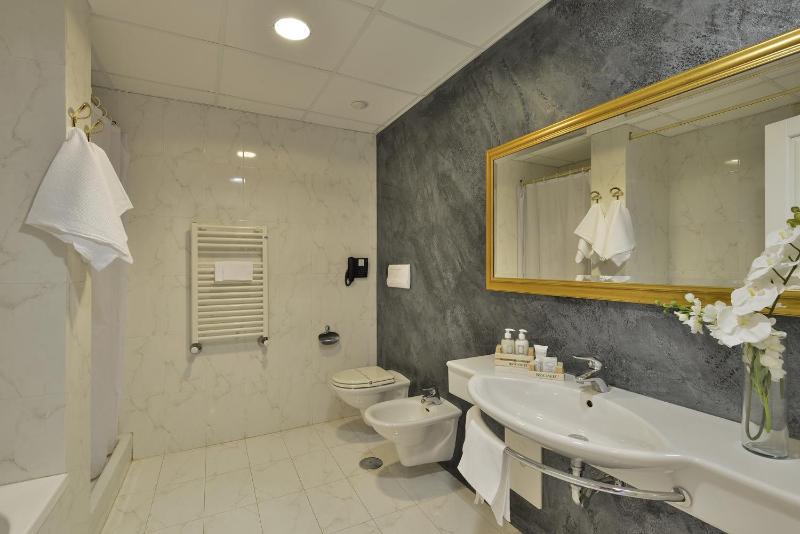 Suite image 4