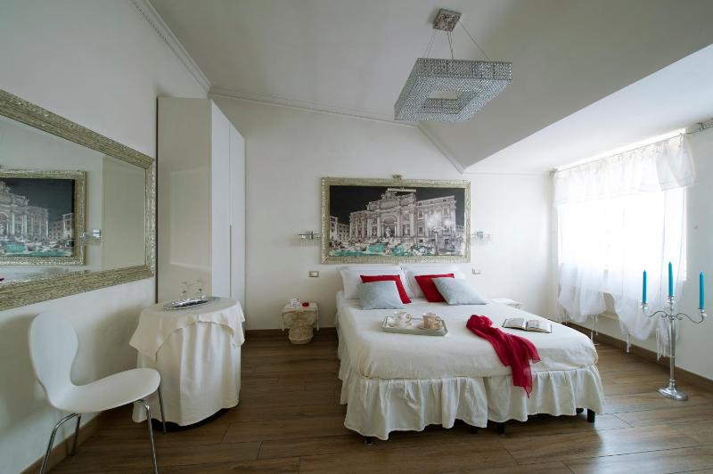 Suite with Spa Bath (3 Adults) image 2