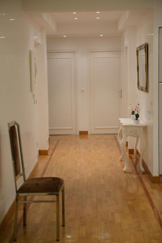 Three-Bedroom Apartment with Sea View image 3