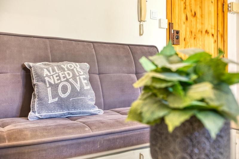 Cosy 1 Bedroom with balcony in St Julians AEBE1 - image 12