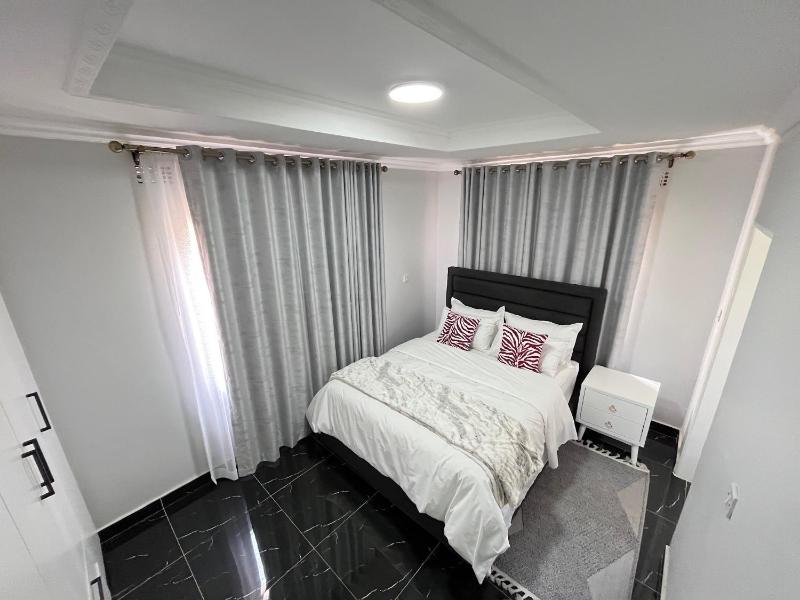 Beauty Blender Homes - The Monotone House - image 7