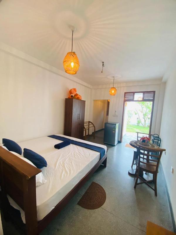 Nethmin Home Stay - image 14