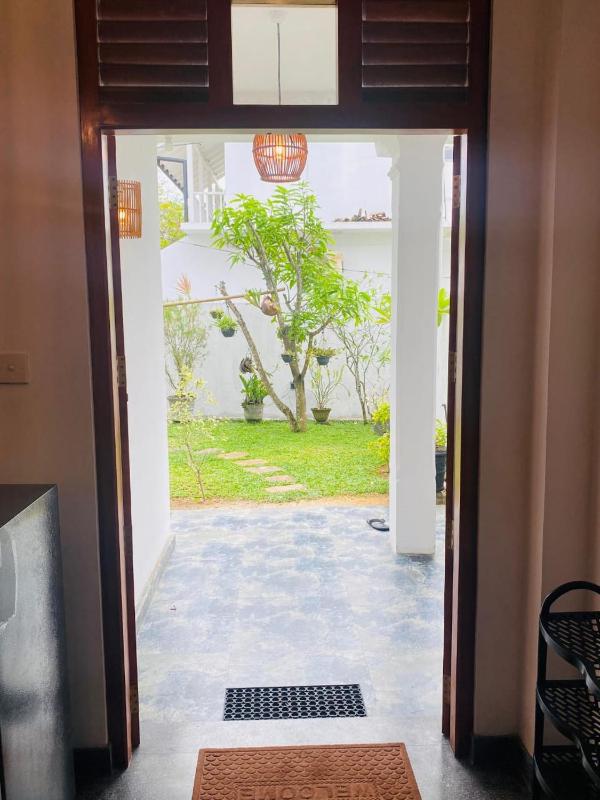 Nethmin Home Stay - image 9