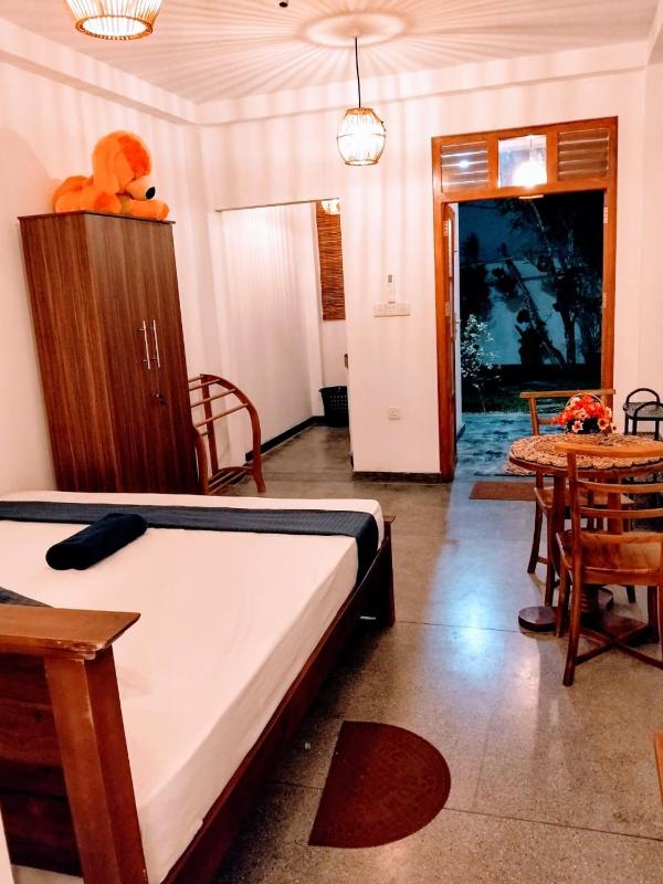 Nethmin Home Stay - image 6