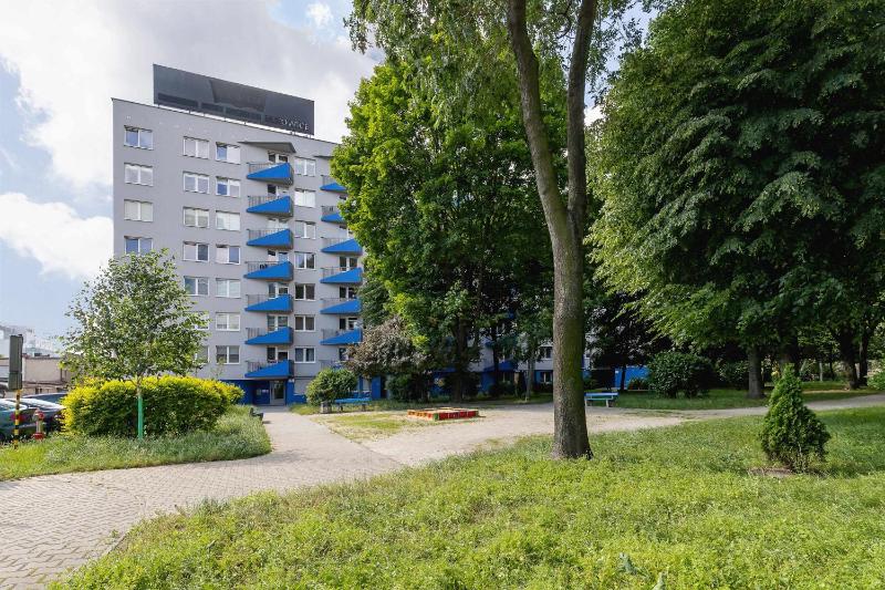 Classic Apartment Grazynskiego Katowice Near Spodek by Noclegi Renters - image 20