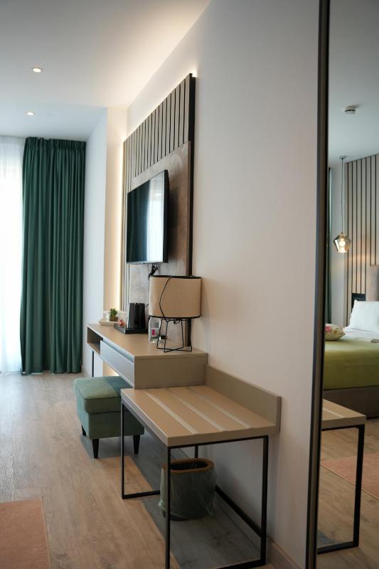 Hotel Poem Eforie Nord - Roof Top Pool & Panoramic Sea View - image 28