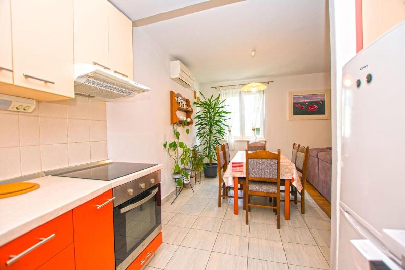 Apartment Centrum - image 19