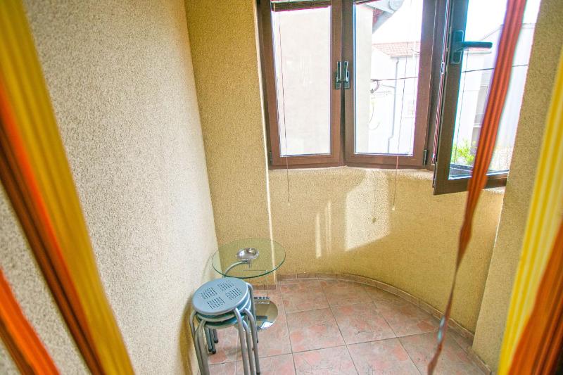Apartment Centrum - image 10
