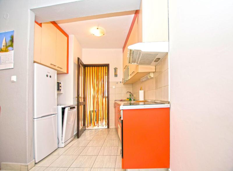 Apartment Centrum - image 7