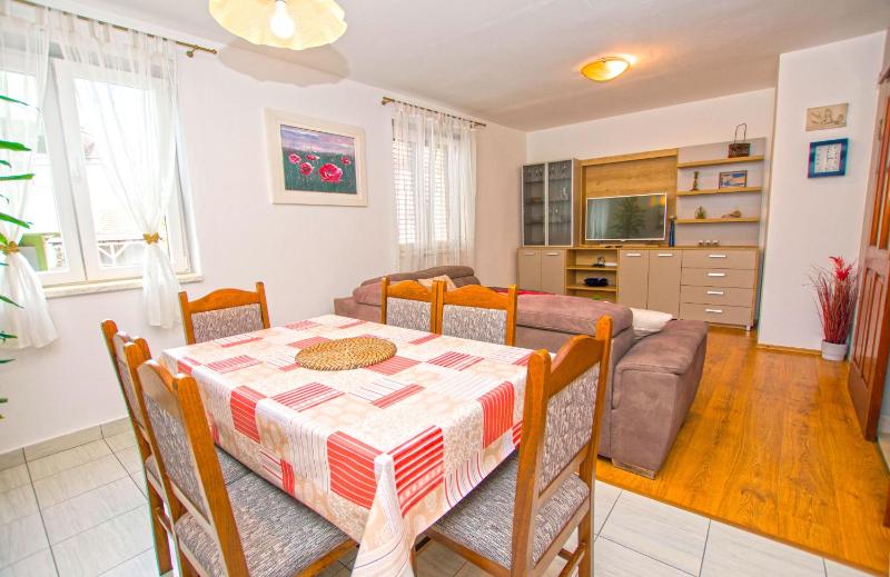 Apartment Centrum - image 21