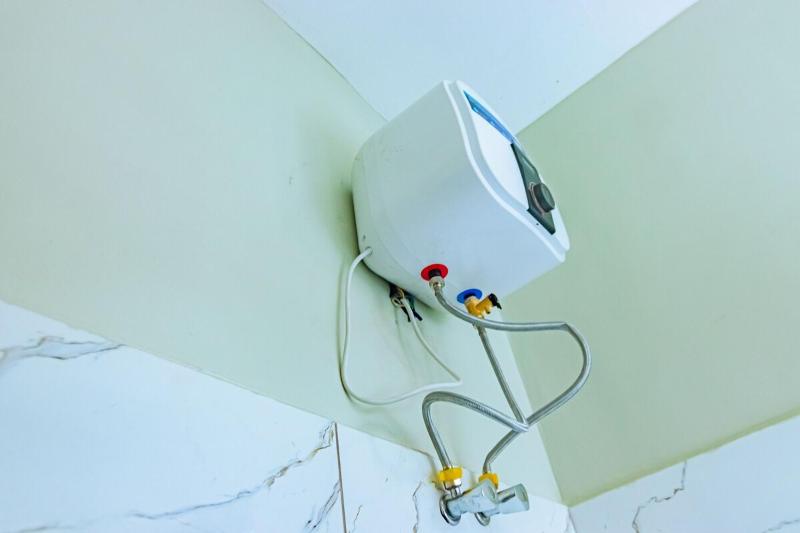 1Bed in Sinza Madukani -Breakfast Fast Wi-Fi - image 15