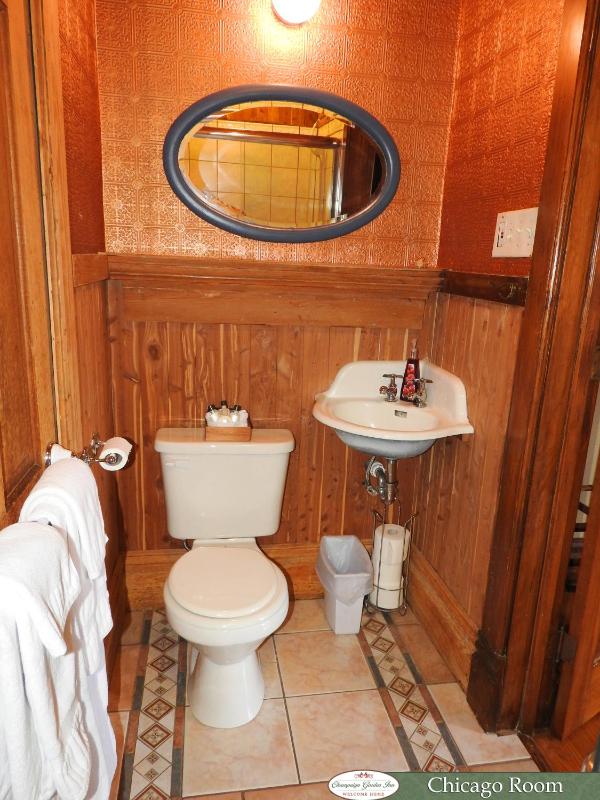 Superior Double Room image 3