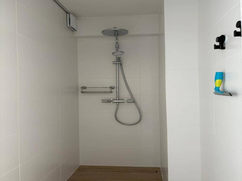 Stylish 3-bedroom apartment with sea view. - image 21